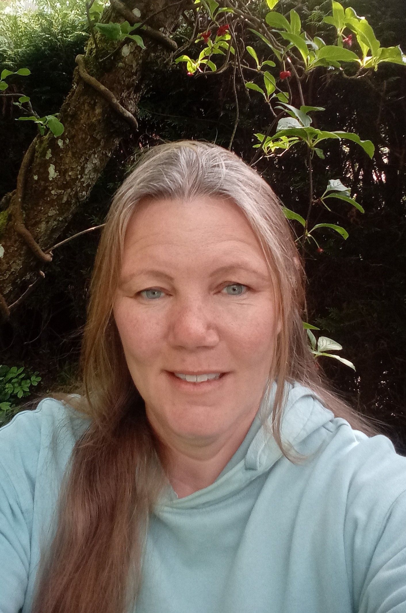 Gunilla Persson – Författare med passion för hårdrock och relationer